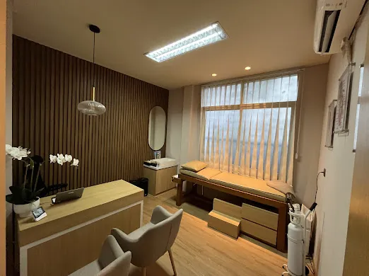 Consultation & treatment room — TMC Clinic Bali